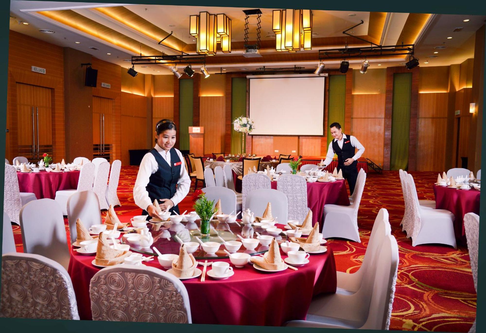 Grand Lexis Port Dickson Hotel Eksteriør billede The ballroom