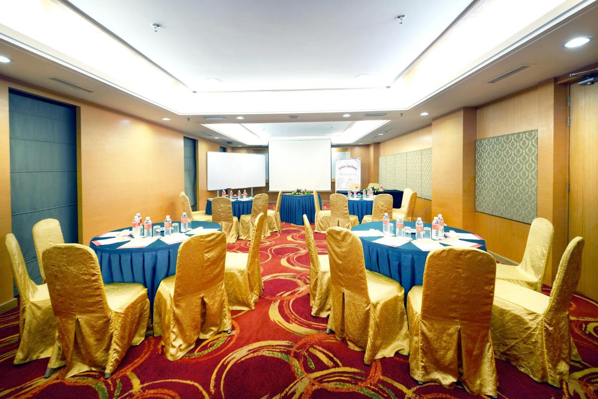 Grand Lexis Port Dickson Hotel Eksteriør billede Meeting room
