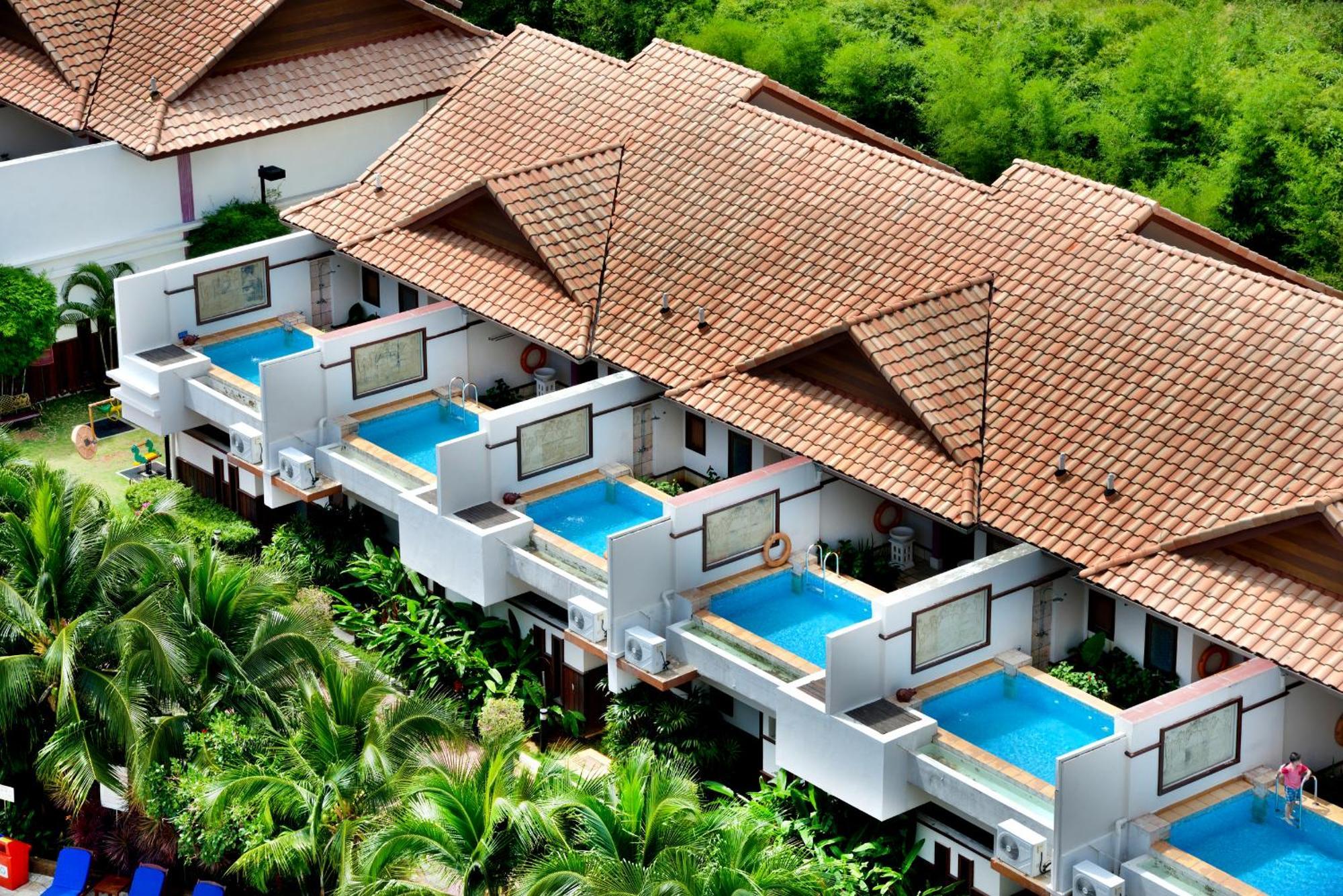 Grand Lexis Port Dickson Hotel Eksteriør billede The Royal Paradise Hotel and Spa